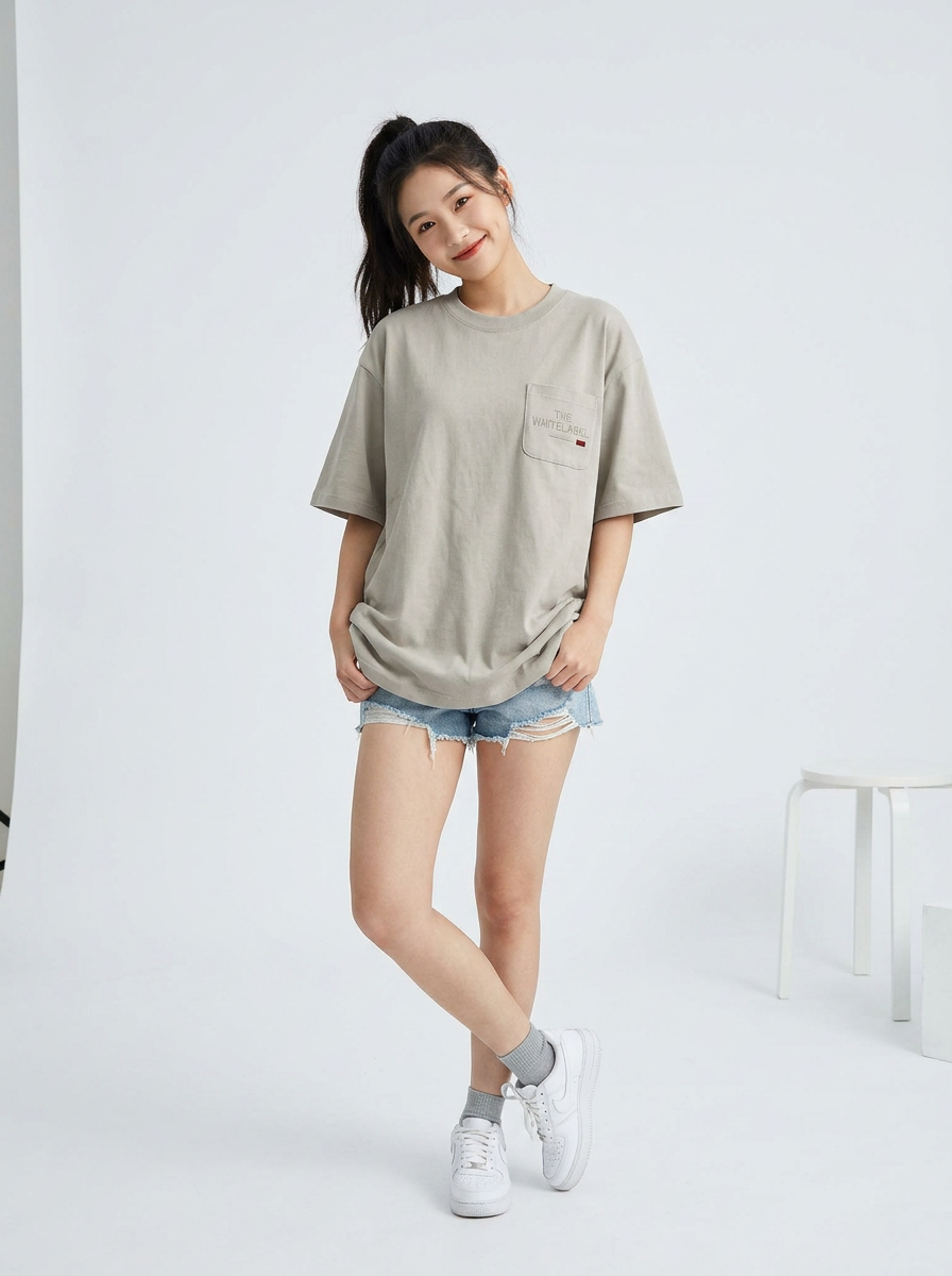 15 Ways to Style an Oversized Tee: Shirt Design Ideas TheWhiteLabel