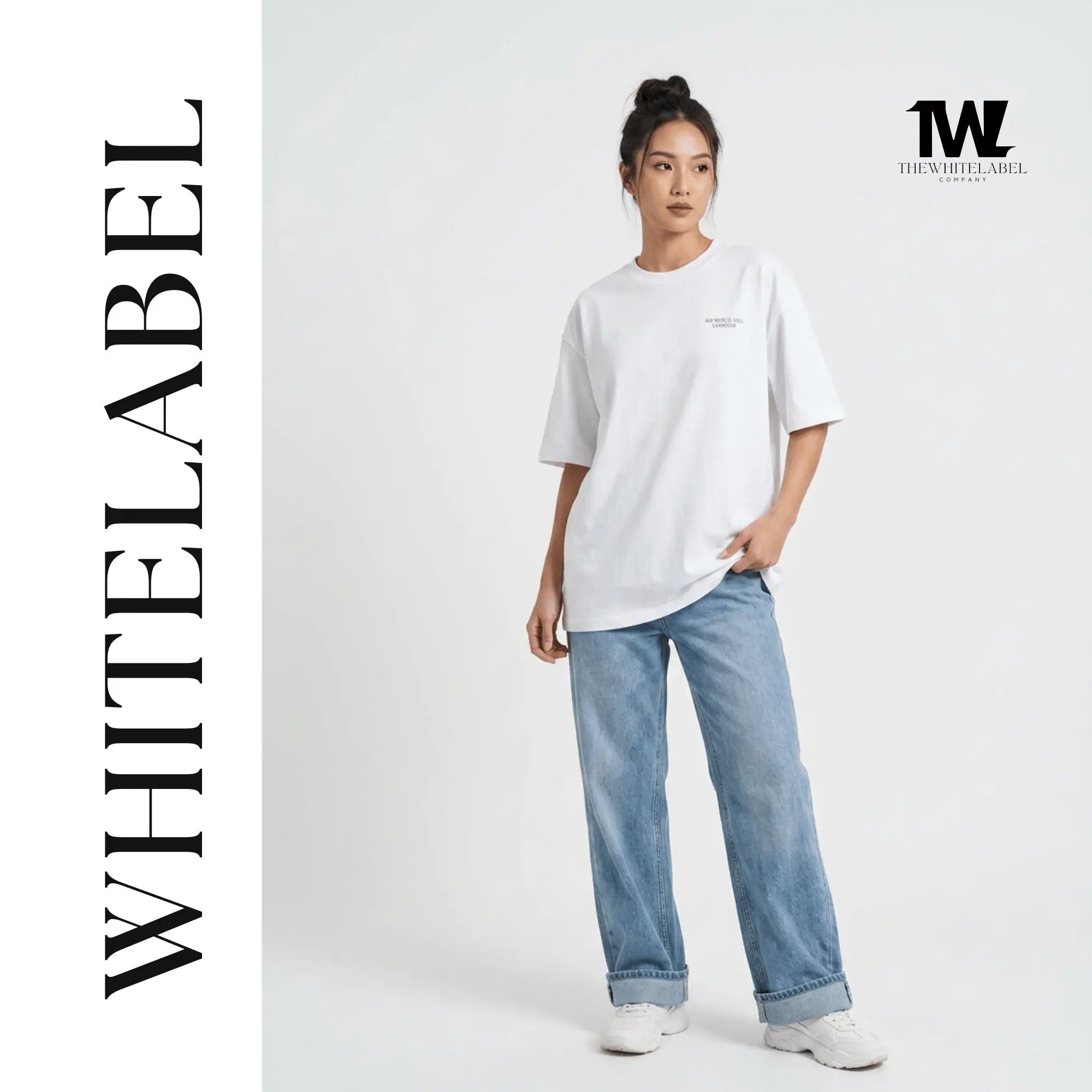 THEWHITELABEL CS01 Classic Member Logo 300Gsm Oversize Unisex T-shirt in Black and White Color - TheWhiteLabel