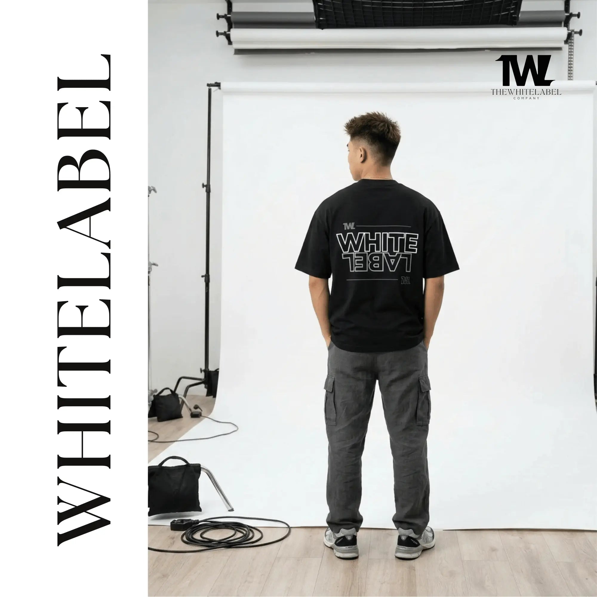 THEWHITELABEL CS01 Classic Member Logo 300Gsm Oversize Unisex T-shirt in Black and White Color - TheWhiteLabel