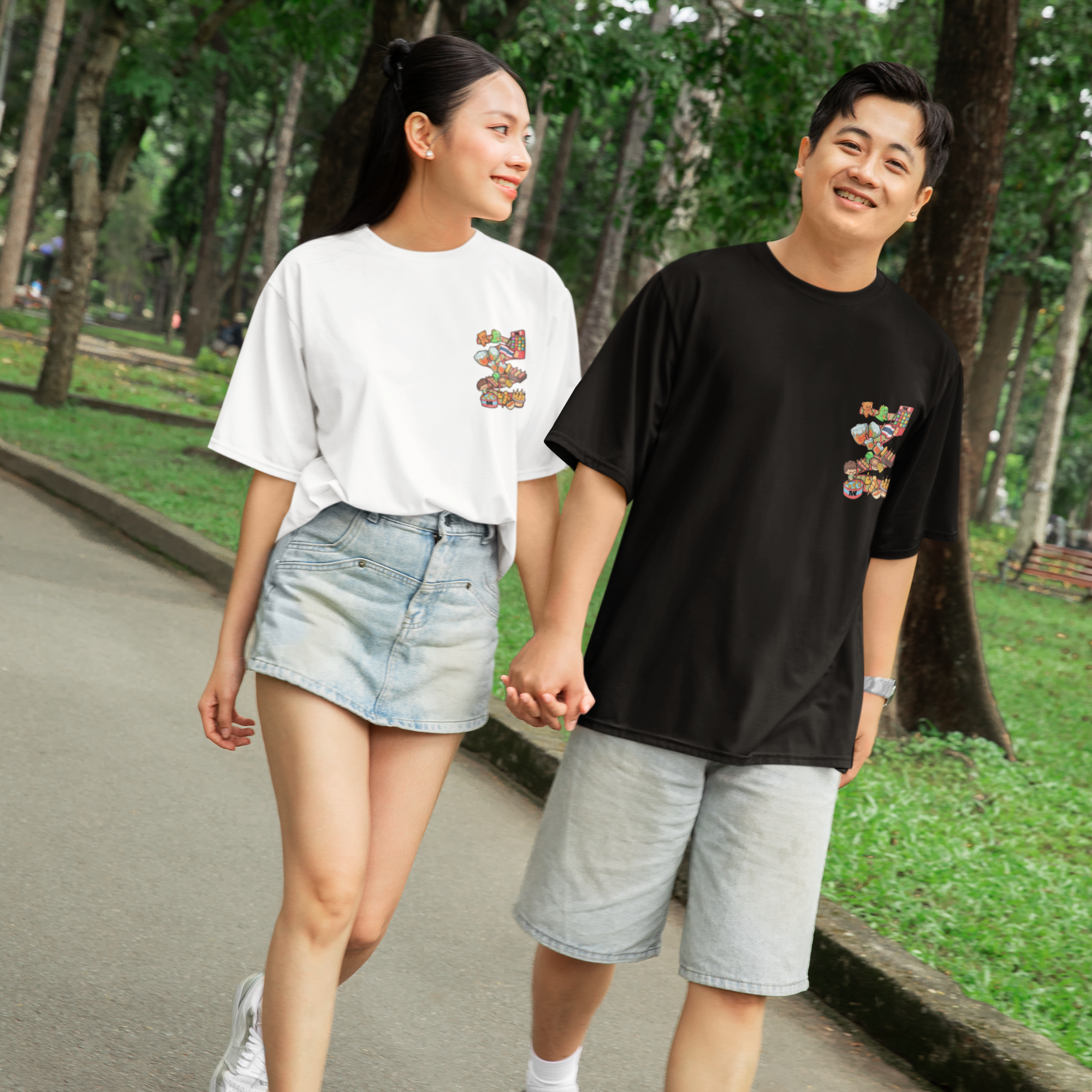 THEWHITELABEL SG13 Pasar Malam Logo 300Gsm Oversize Unisex T-shirt in Black and White Color - TheWhiteLabel